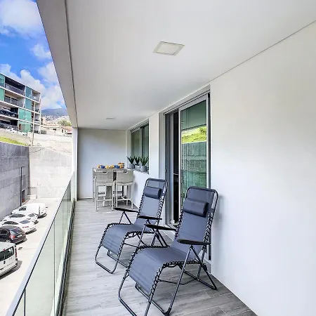 Uptown By Lovelystay *