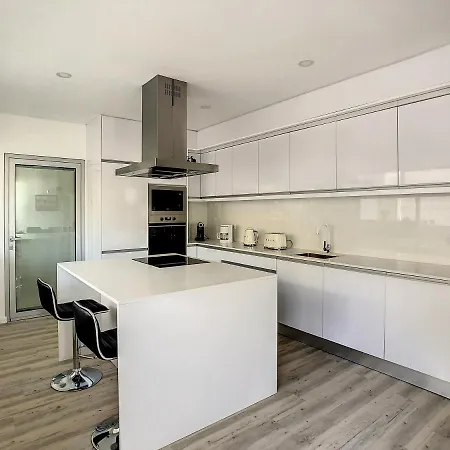 Apartament Uptown By Lovelystay