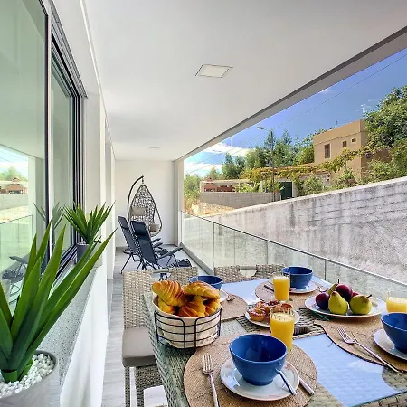 Uptown By Lovelystay *