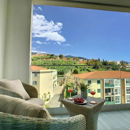 Apartament Uptown By Lovelystay