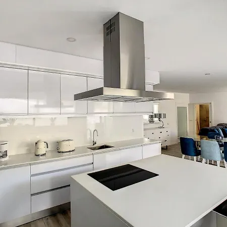 Uptown By Lovelystay Apartament *