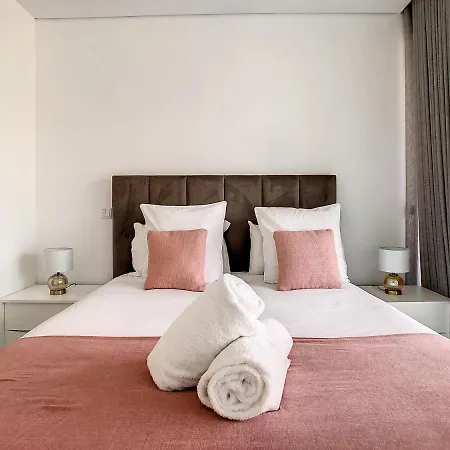 Appartamento Uptown By Lovelystay